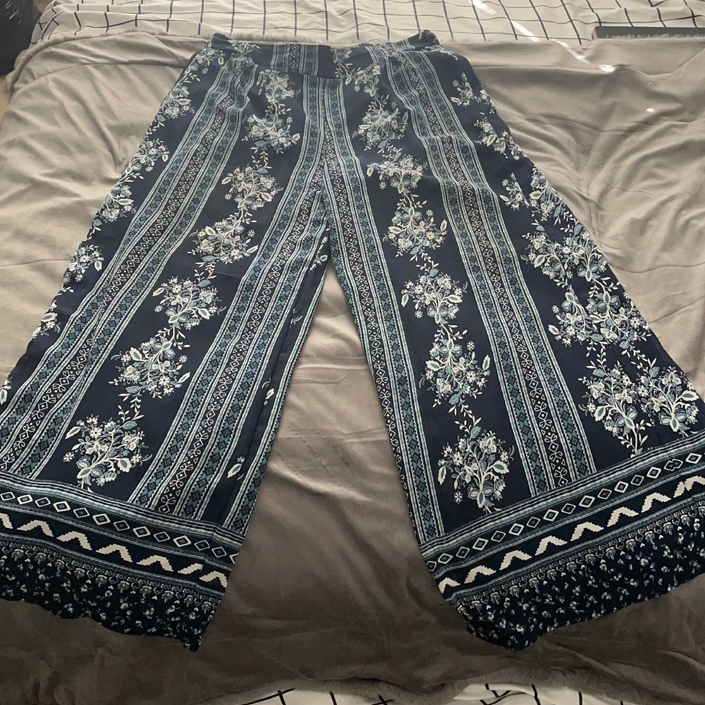 Xl fashion nova wide legged pants